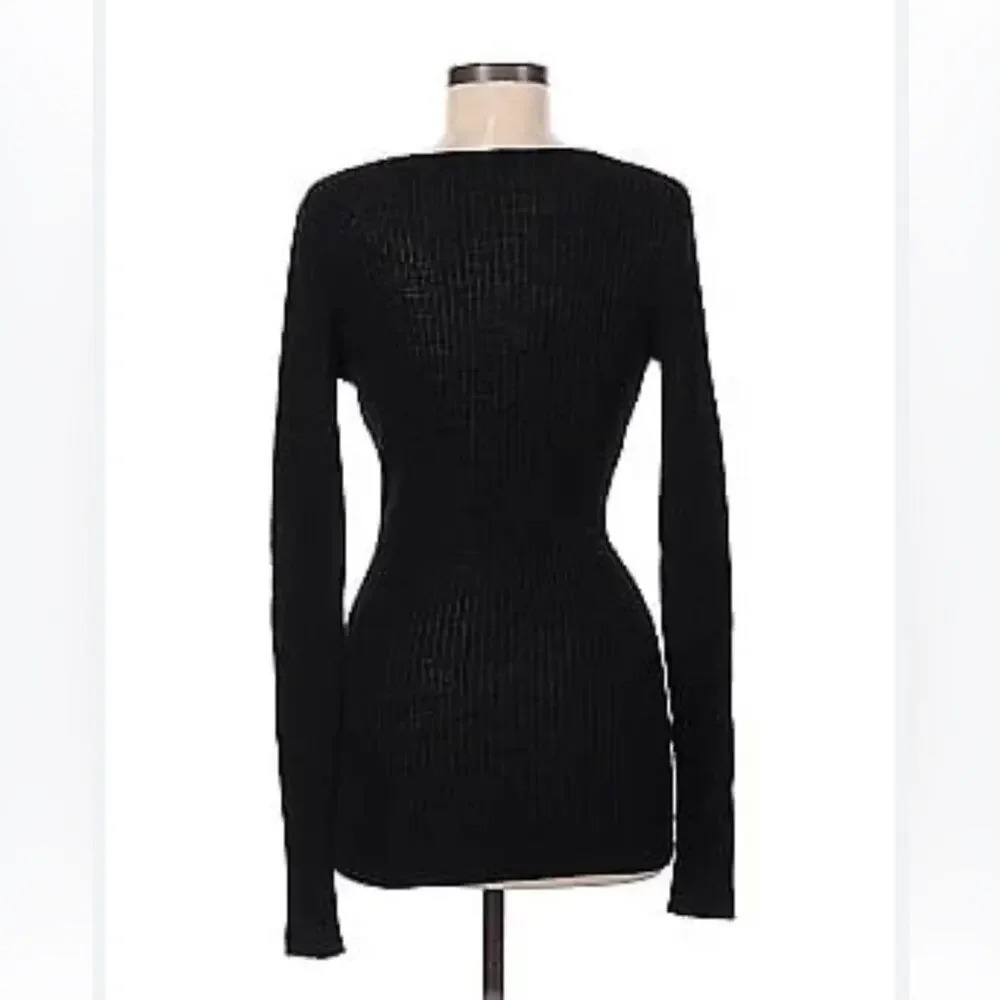 Limited Black Ribbed Wool Long Sleeved Sweater‎ M
